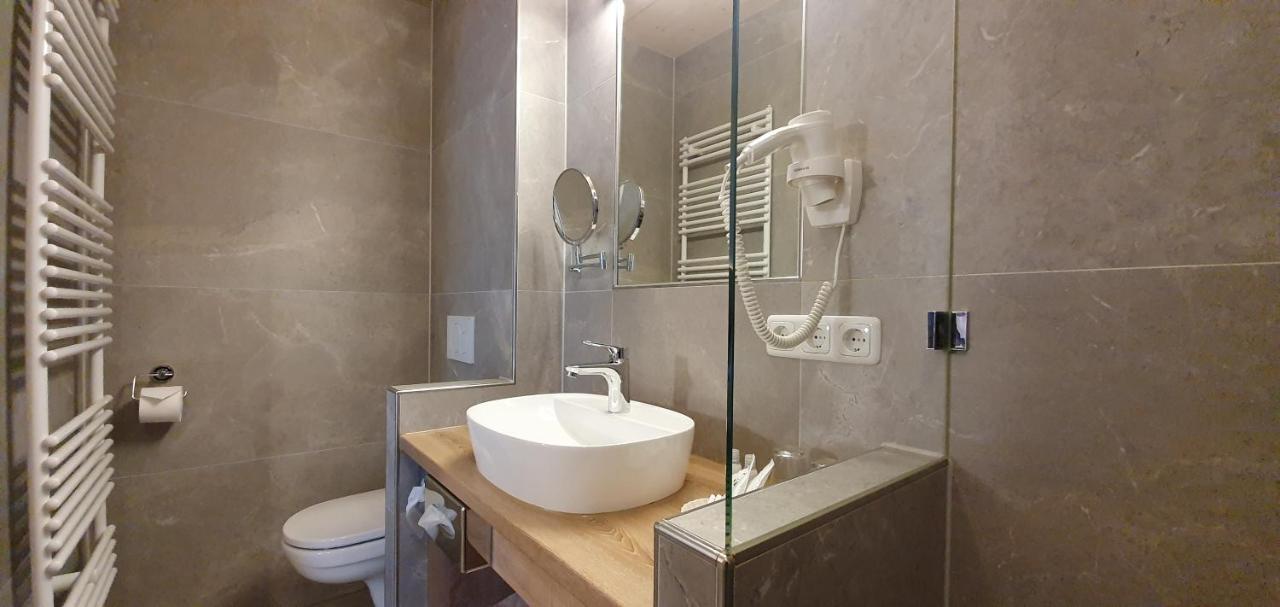 Hotel-Restaurant Gasthaus Bonimeier Niedergottsau ภายนอก รูปภาพ