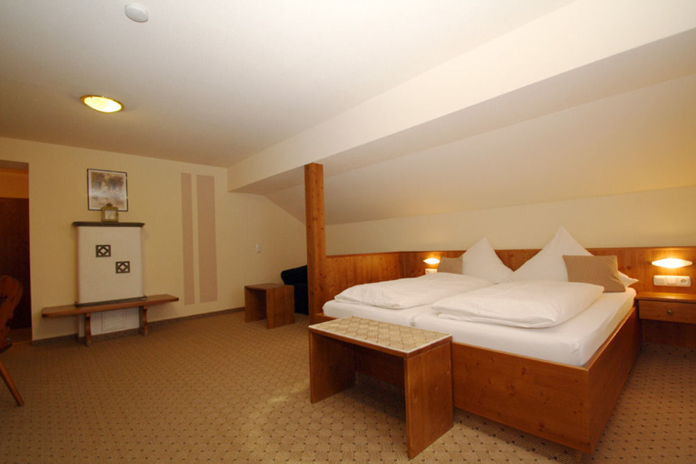 Hotel-Restaurant Gasthaus Bonimeier Niedergottsau ภายนอก รูปภาพ